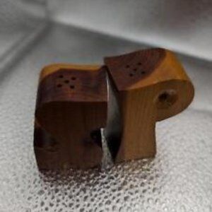 VINTAGE WOOD BOHO LETTER 'S & 'P' SALT AND PEPPER SHAKERS